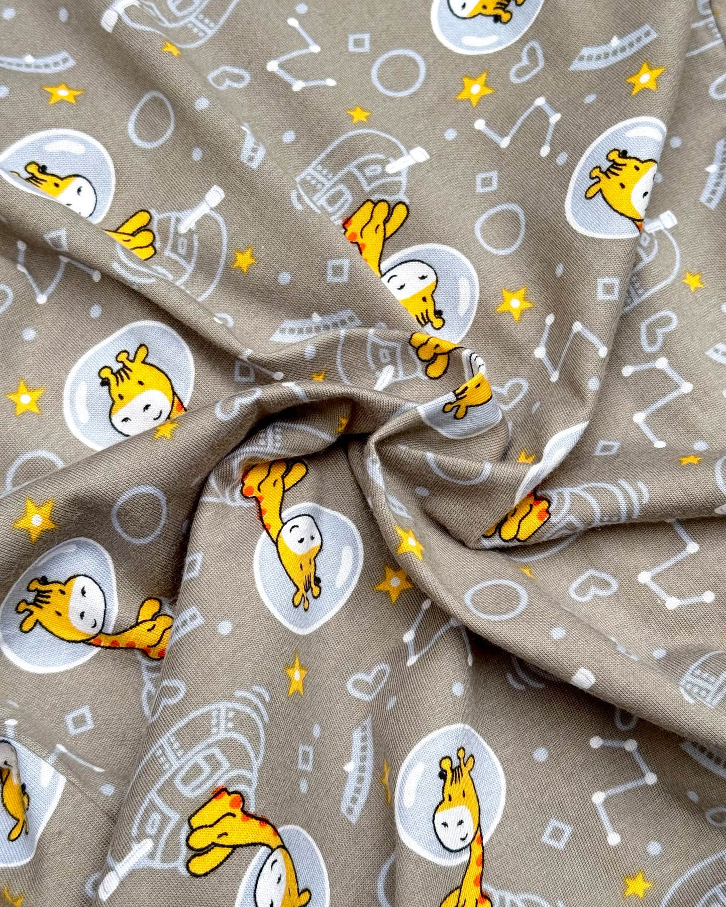 Baby Giraffe Full Sleeves Hosiery Printed Night Suit