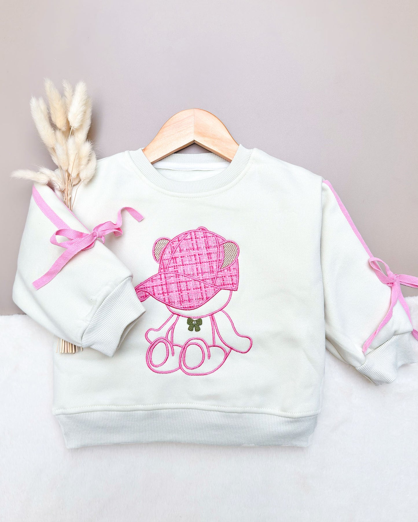 Full-Sleeve Teddy Bear Embroidery Sweatshirt