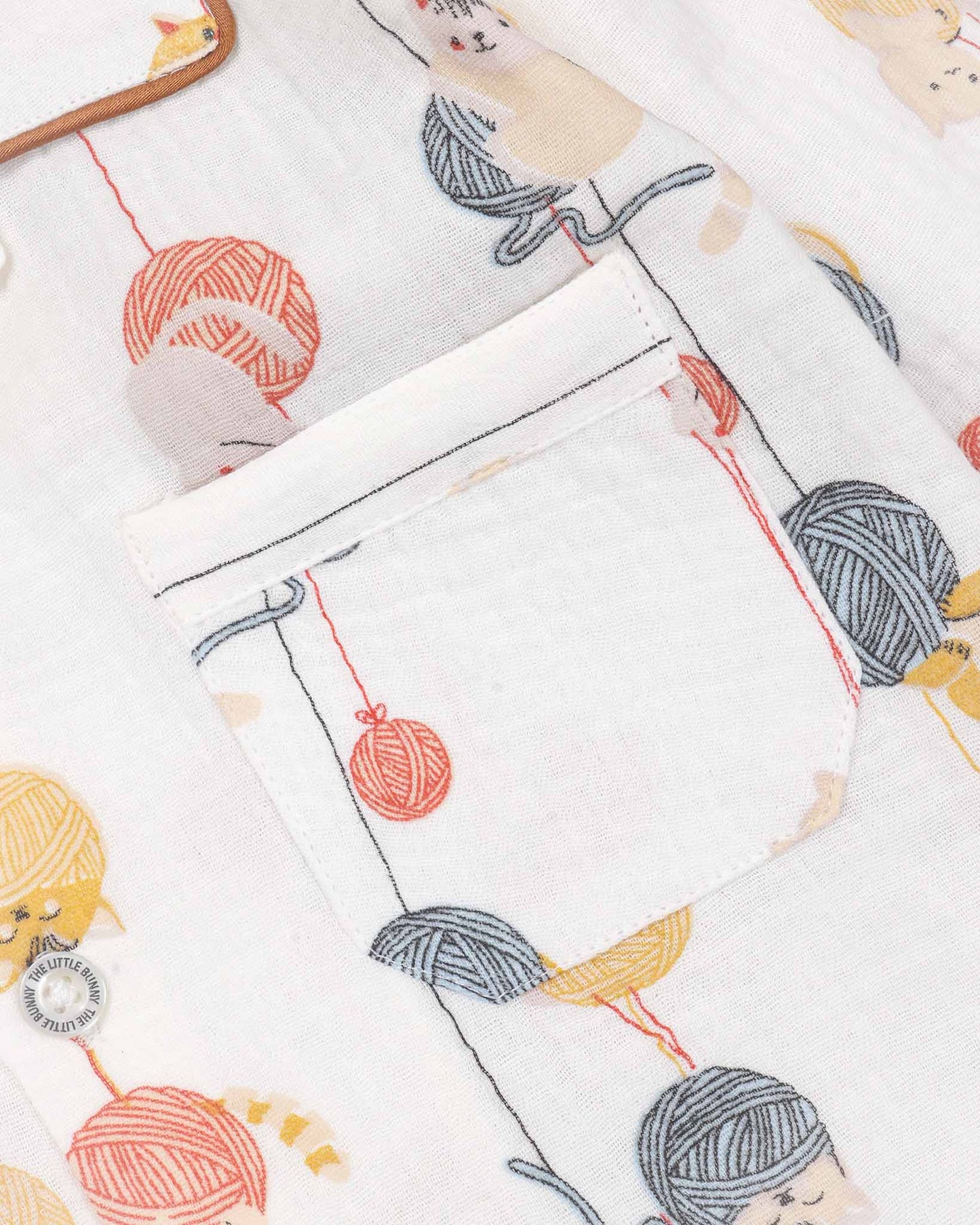 Vertical Playful Kitten Printed Muslin Night Suit