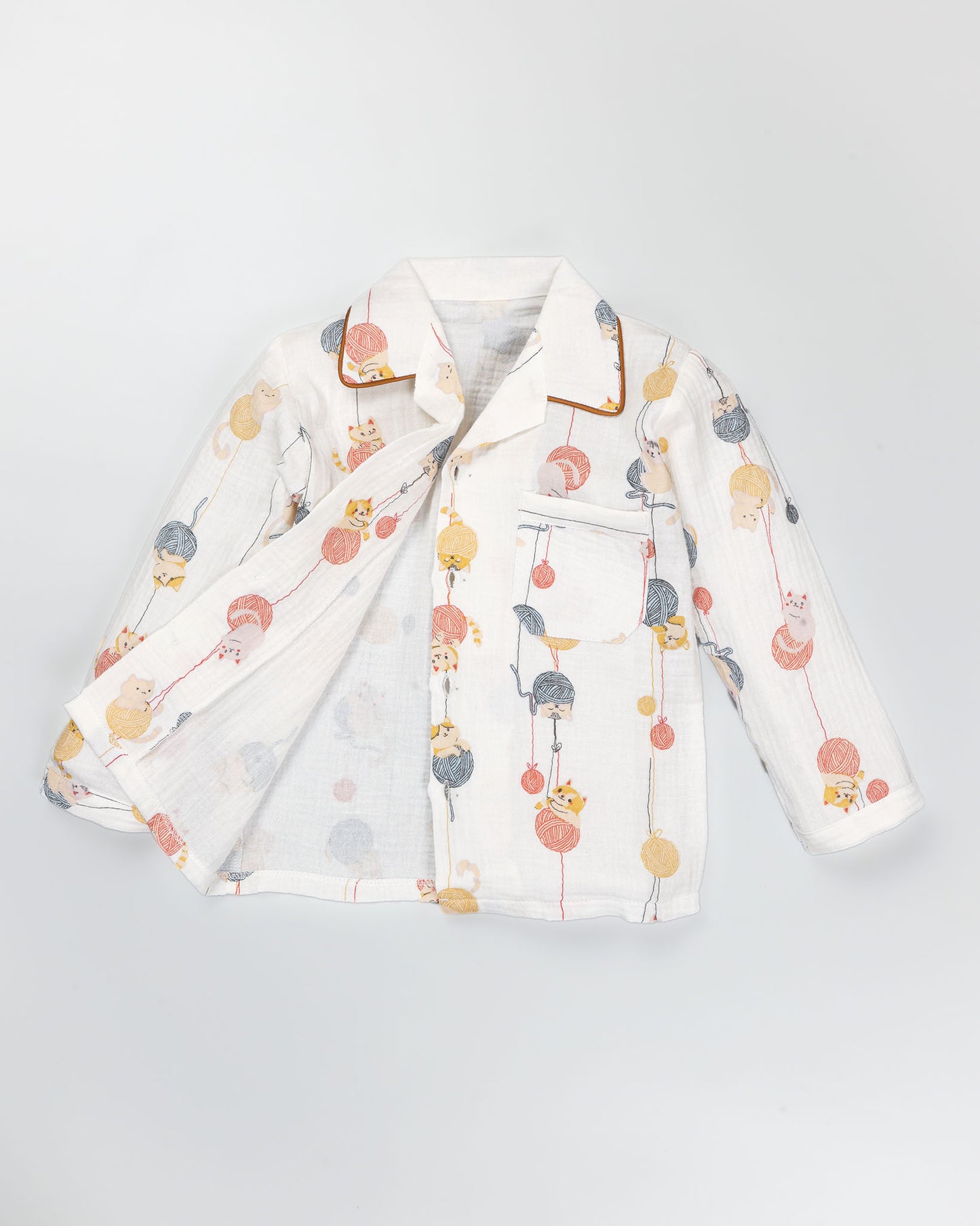 Vertical Playful Kitten Printed Muslin Night Suit