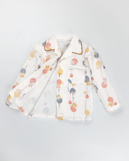 Vertical Playful Kitten Printed Muslin Night Suit
