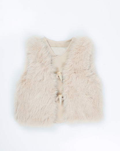 Cable Kint Sweater Midi Dress With Sleeveless Vintage Fur Jacket