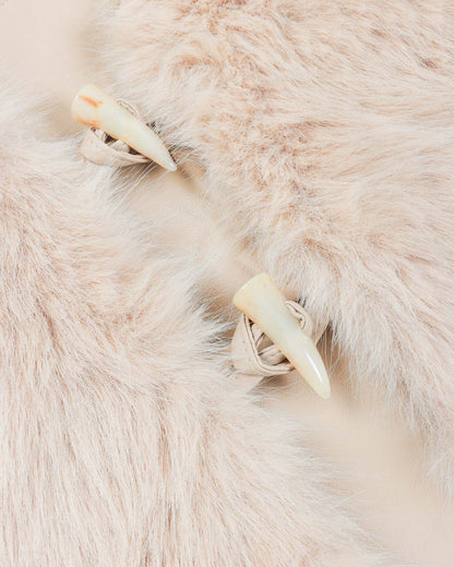 Cable Kint Sweater Midi Dress With Sleeveless Vintage Fur Jacket