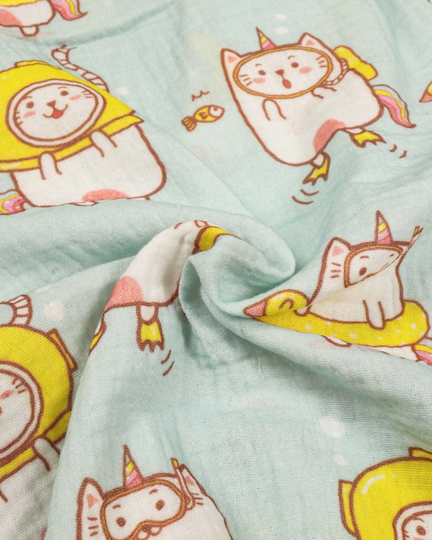 Swimming Cat Printed Crinkled Muslin Night Suit