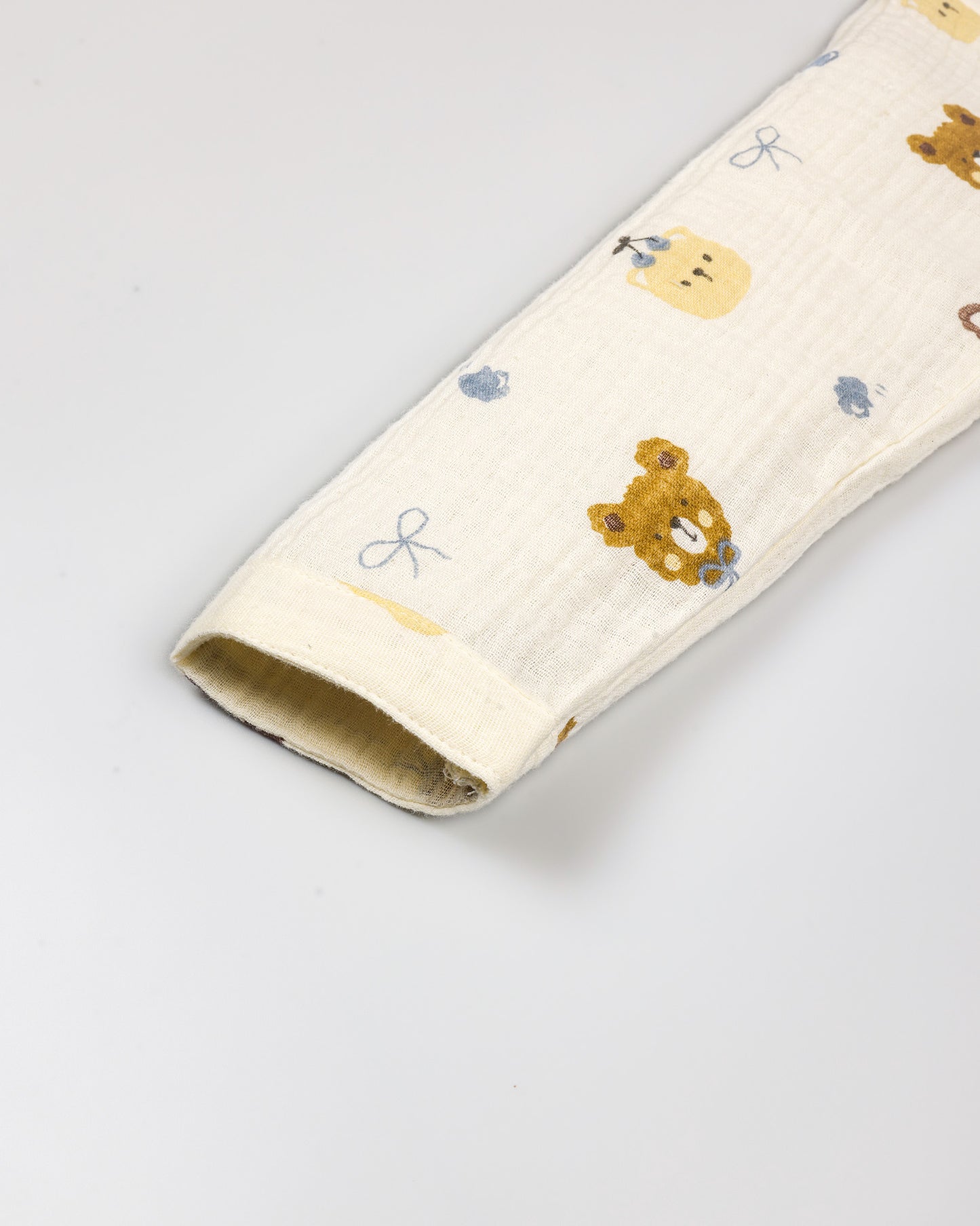Bow Bear Berry Printed Crinkled Muslin Night Suit