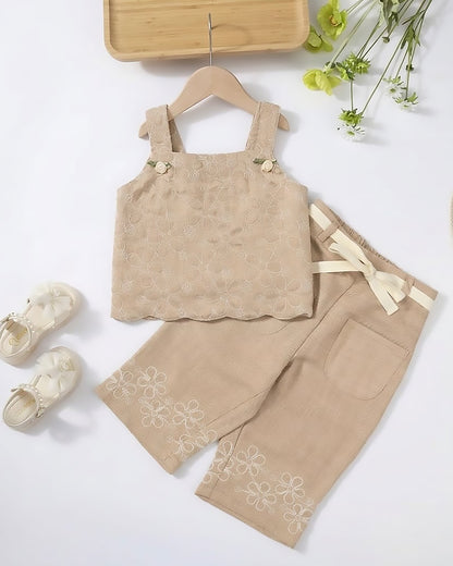 Linen Flower Embroidered Crop Top & 3/4 Pants