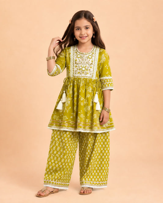 Floral Printed A-Line Kurti & Straight Plazo Set