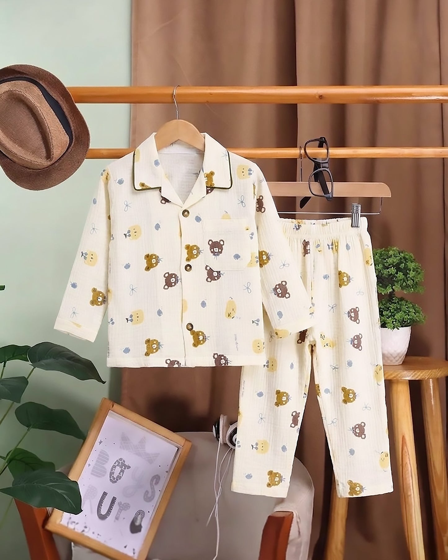 Bow Bear Berry Printed Crinkled Muslin Night Suit