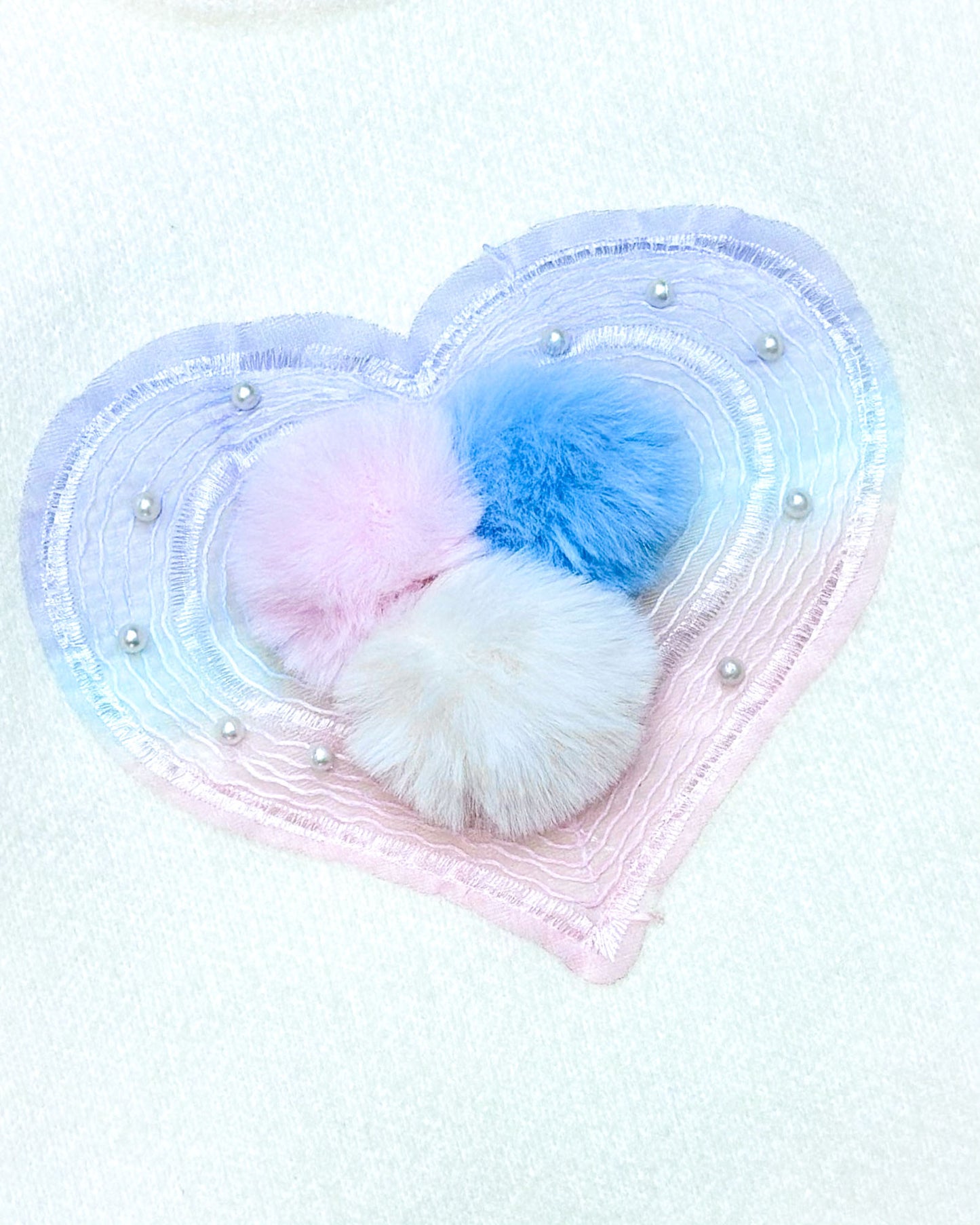 Heart Appliqué Full-Sleeve Pullover Sweater