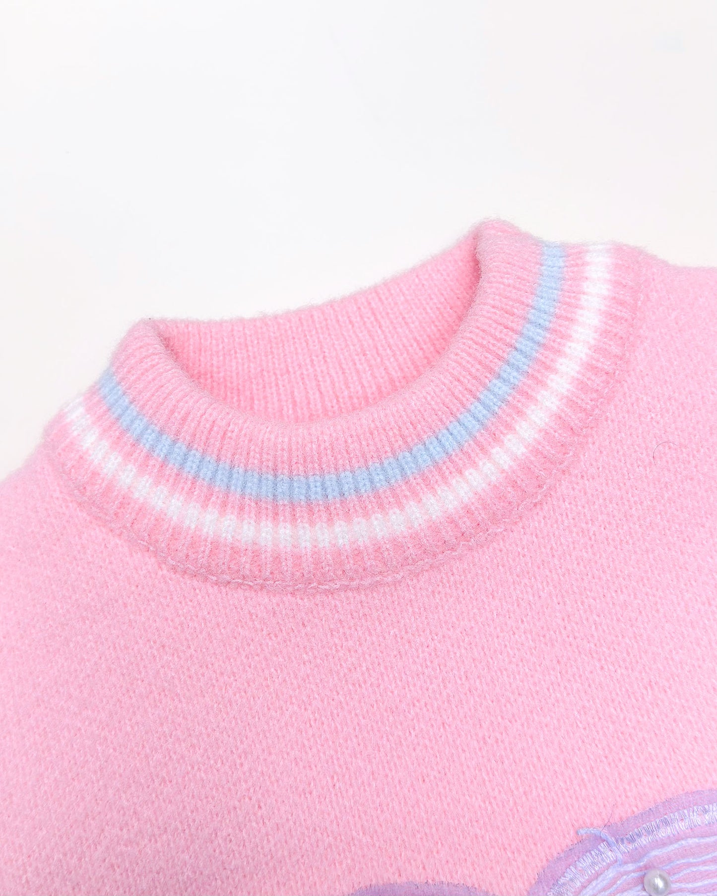 Heart Appliqué Full-Sleeve Pullover Sweater